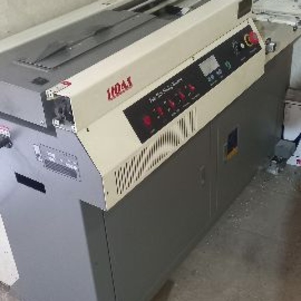 چسب گرم ۱۱۰AXسالم و در حال کار