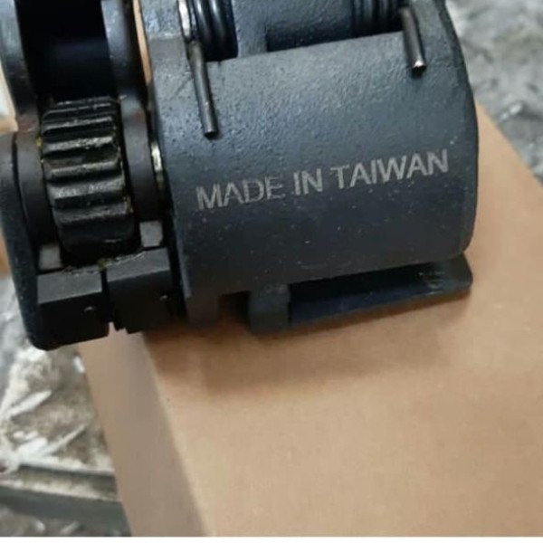 دستگاه تسمه کش فلز کش ybico وای بیکو به همراه انبر ۳۲ -دو نیش-اصل تایوان0