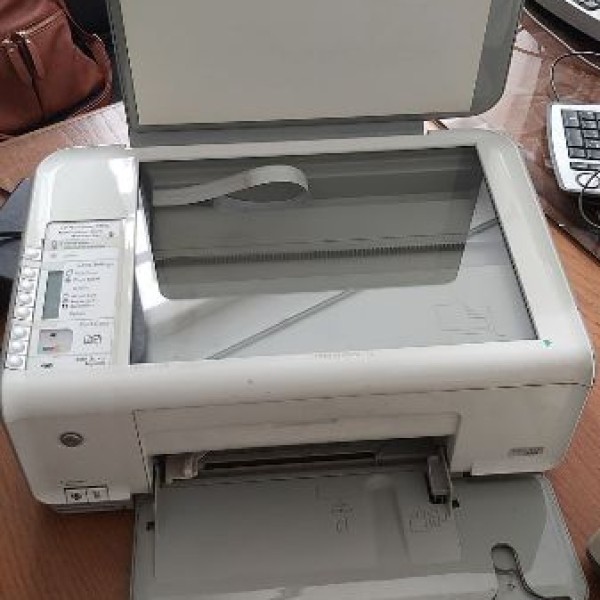 پرینتر رنگی  , اسکنر و کپی