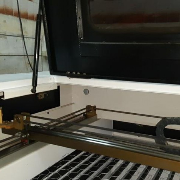 فروش دستگاه حکاکی و لیزر غیر فلزات