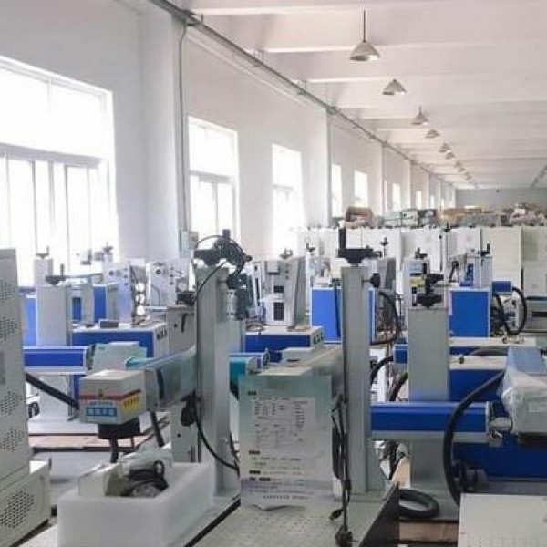 دستگاه لیزر‌ فلزات و غیر فلزات