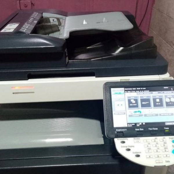 فروش فتوکپی کپی پرینتر اسکنر لیزری 550 بیزهاب کونیکا550