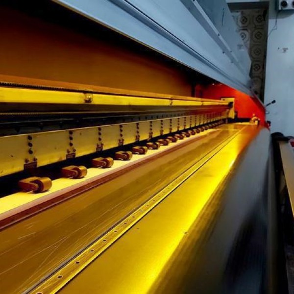 فروش دستگاه اکوسالونت عرض ۱۸۰ و دستگاه بنر عرض ۳۲۰ تهران