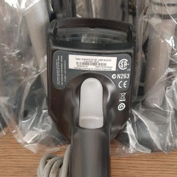 فروش بارکدخوان کم کارکرد دیتالاجیک درحد و سالم،با پایه