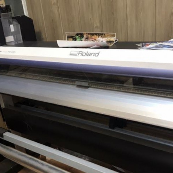 فروش دستگاه چاپ و برش همزمان رولند تهران