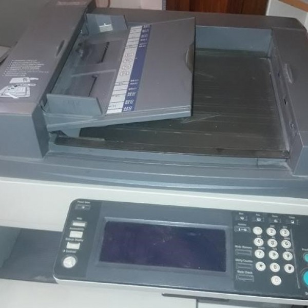 فروش دستگاه فتوکپی رنگی و سیاه سفیدcanon آمل