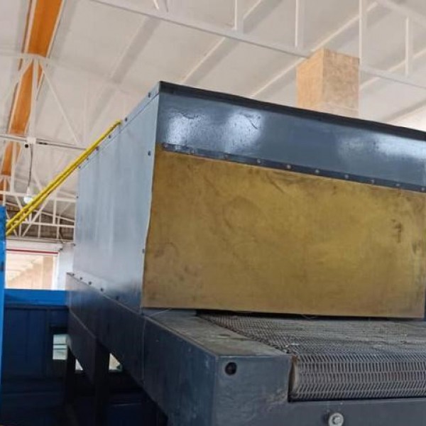 فروش دستگاه شیرینگ نیمه اتومات کم کارکرده تبریز