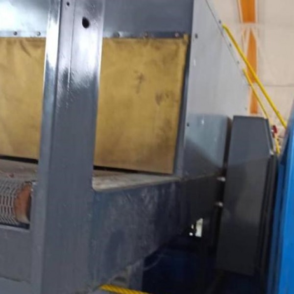 فروش دستگاه شیرینگ نیمه اتومات کم کارکرده تبریز