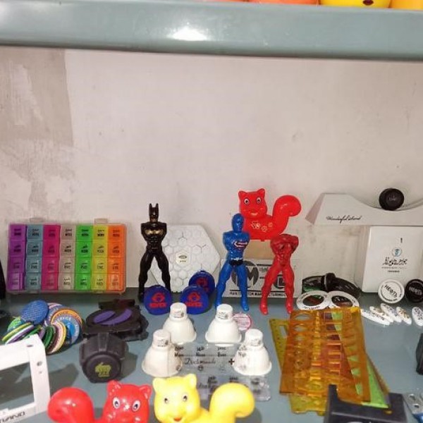 چاپ تامپو صنعتی قطعات پارچه فلز شیشه چوب عروسک و.. تهران