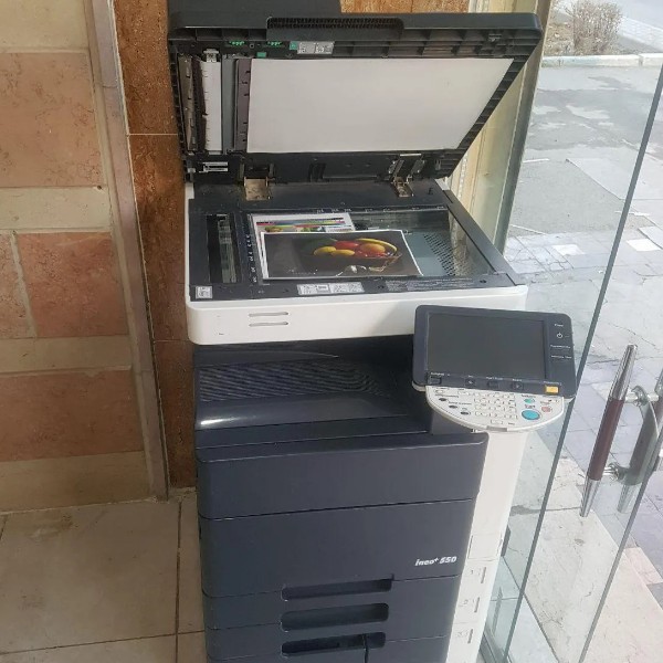 فتوکپی رنگی کونیکا ۵۵۰ اصفهان
