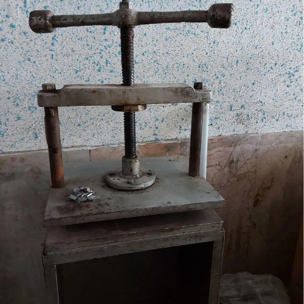 پرس صحافی دستی و طلاکوب مشهد