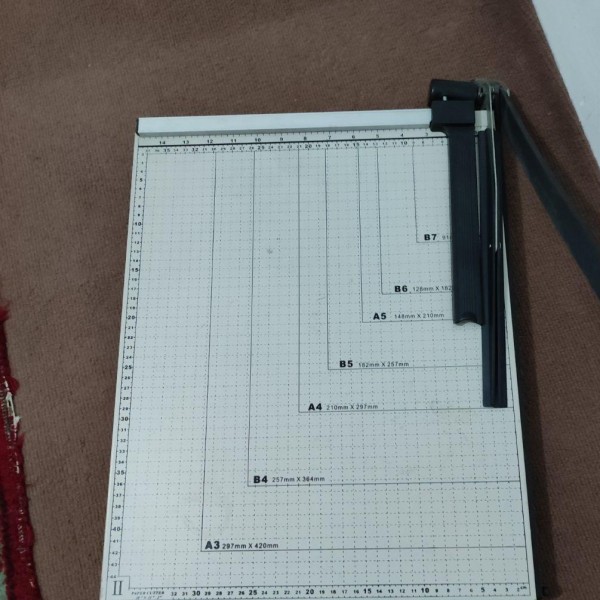 تخته برش کاغذ
