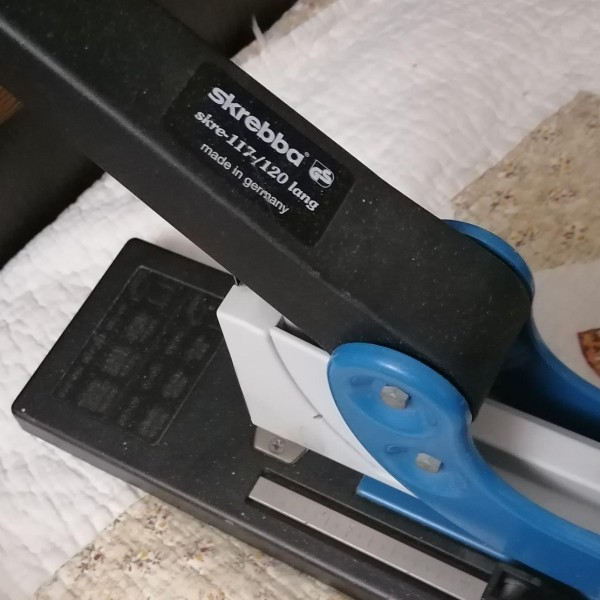 منگنه بزرگ صحافی سکربا آلمانی ومتوسط