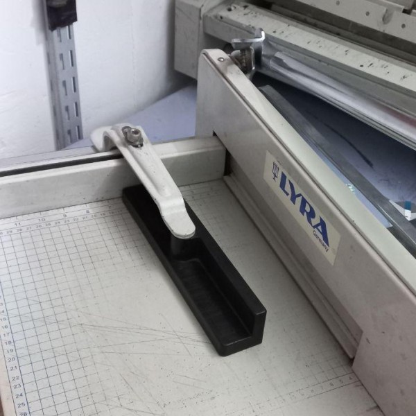برش کتاب یا کاترکتاب