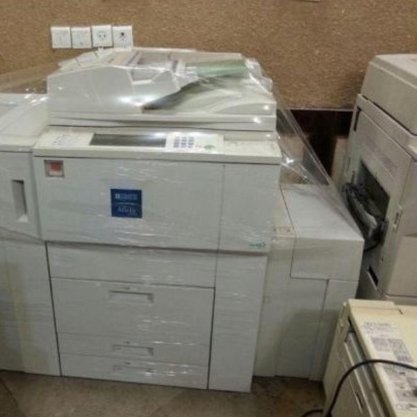 فروش تعدادی دستگاه کپی و صحافی