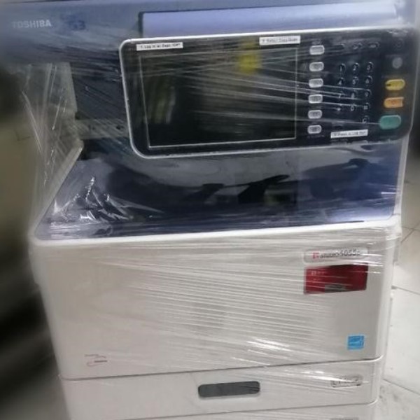 فروش دستگاه فتوکپی رنگی سری جدید toshiba مشهد