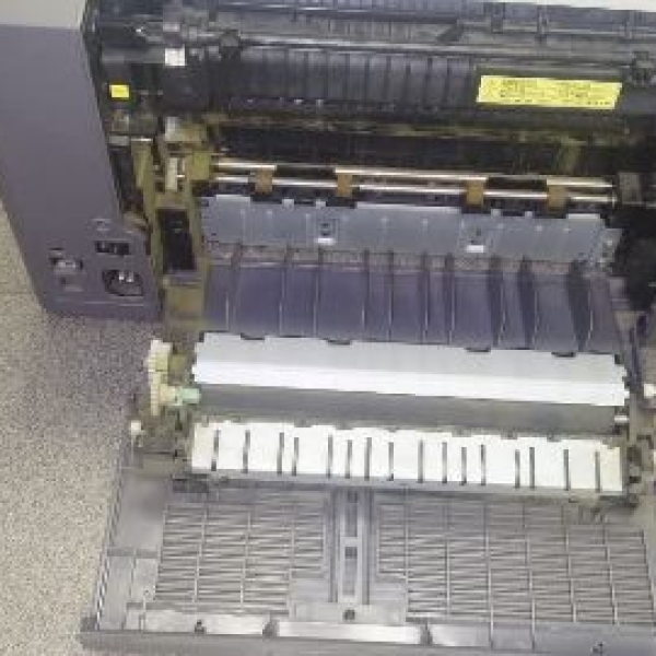 پرینتر لیزری رنگی سامسونگ مدل Samsung CLP300